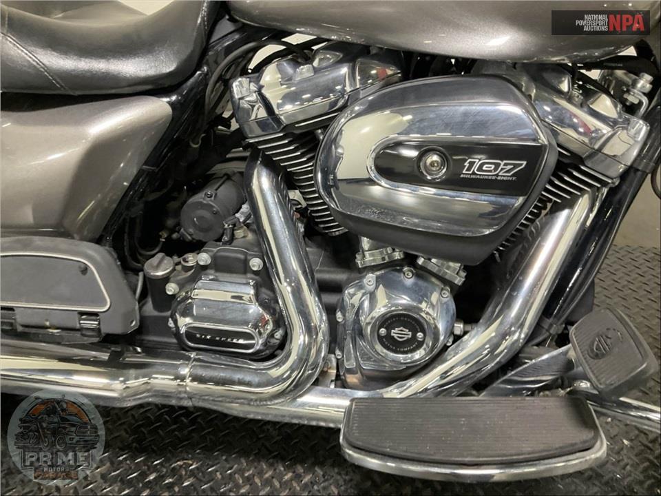 2017 Harley-Davidson FLHR ROAD KING — фото 6