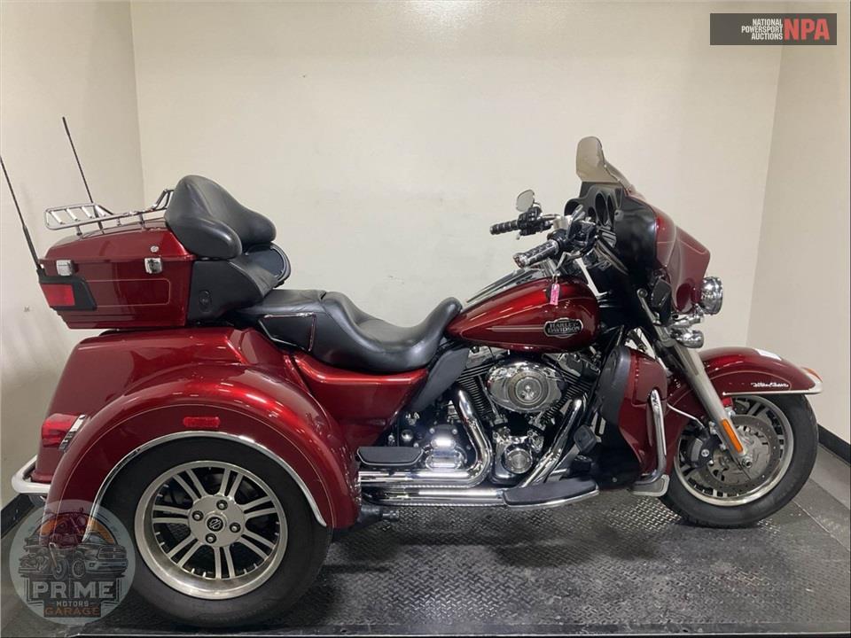 2010 Harley-Davidson FLHTCUTG TRIGLIDE ULTRA CLASSIC — фото 1