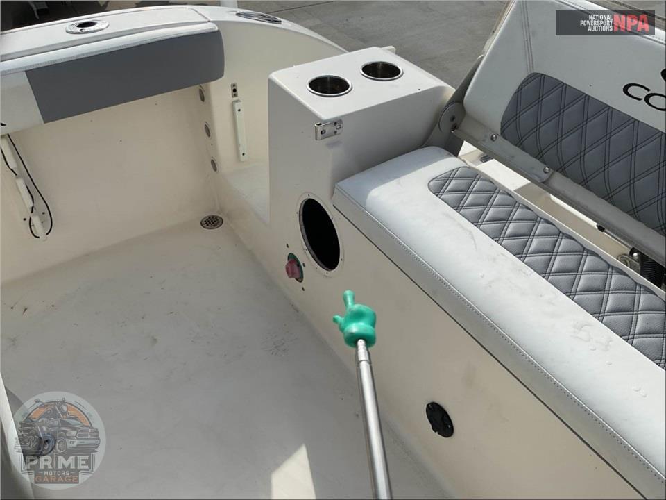 2019 Cobia Boats 220 CENTER CONSOLE L=22/E=1-150HP MERCURY OB — фото 24