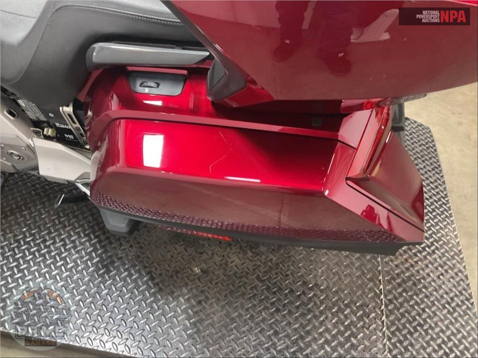 2018 Honda GL1800 GOLDWING TOUR (RED) — фото 22