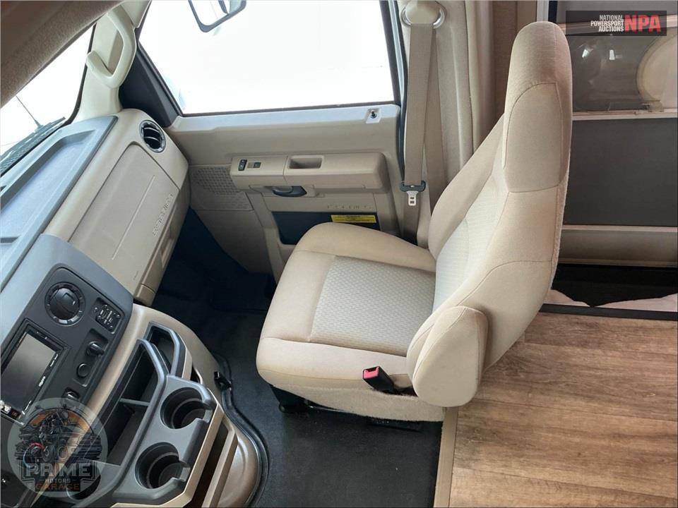 2019 Thor Motor Coach M-22FE E350-V10 - FREEDOM ELITE SERIES — фото 14