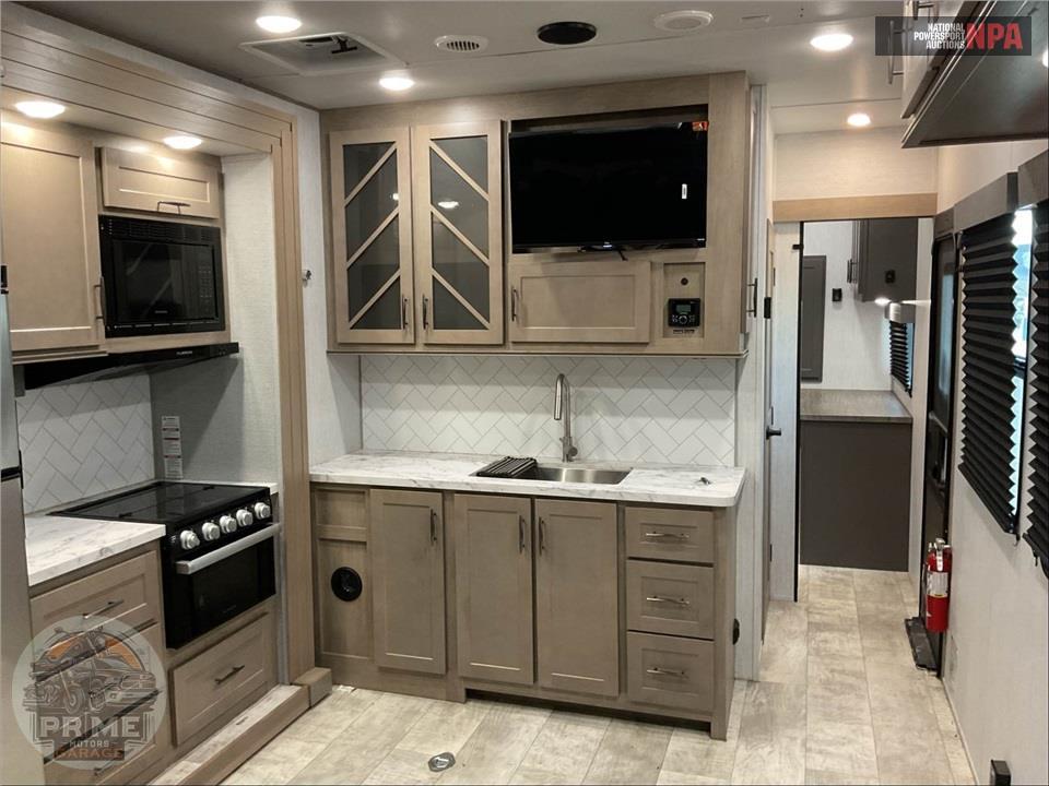 2023 Grand Design Recreational Vehicles M-25G - MOMENTUM G-CLASS TOY HAULER SERIES — фото 10