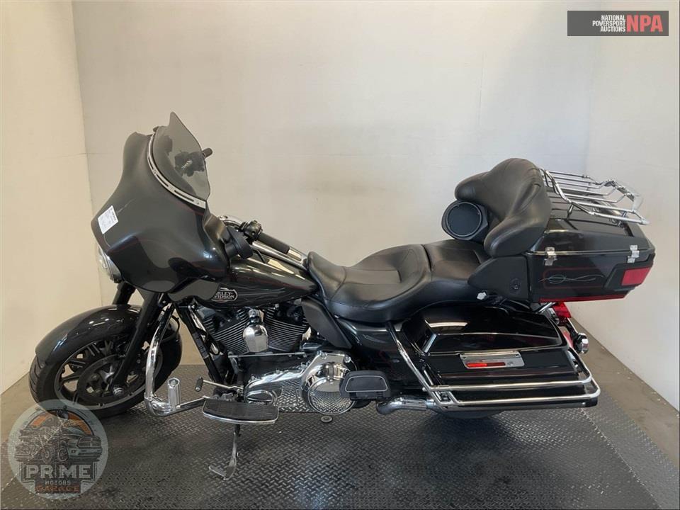 2009 Harley-Davidson FLHTCU ULTRA CLASSIC ELECTRA GLIDE — фото 3