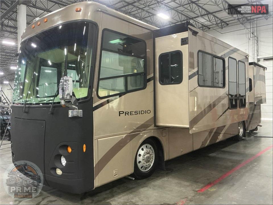 2006 Mandalay Coach M-39A WORKHORSE 330HP - PRESIDIO SERIES — фото 2