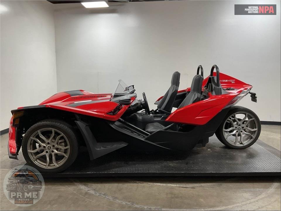 2022 Polaris SLINGSHOT SL — фото 3