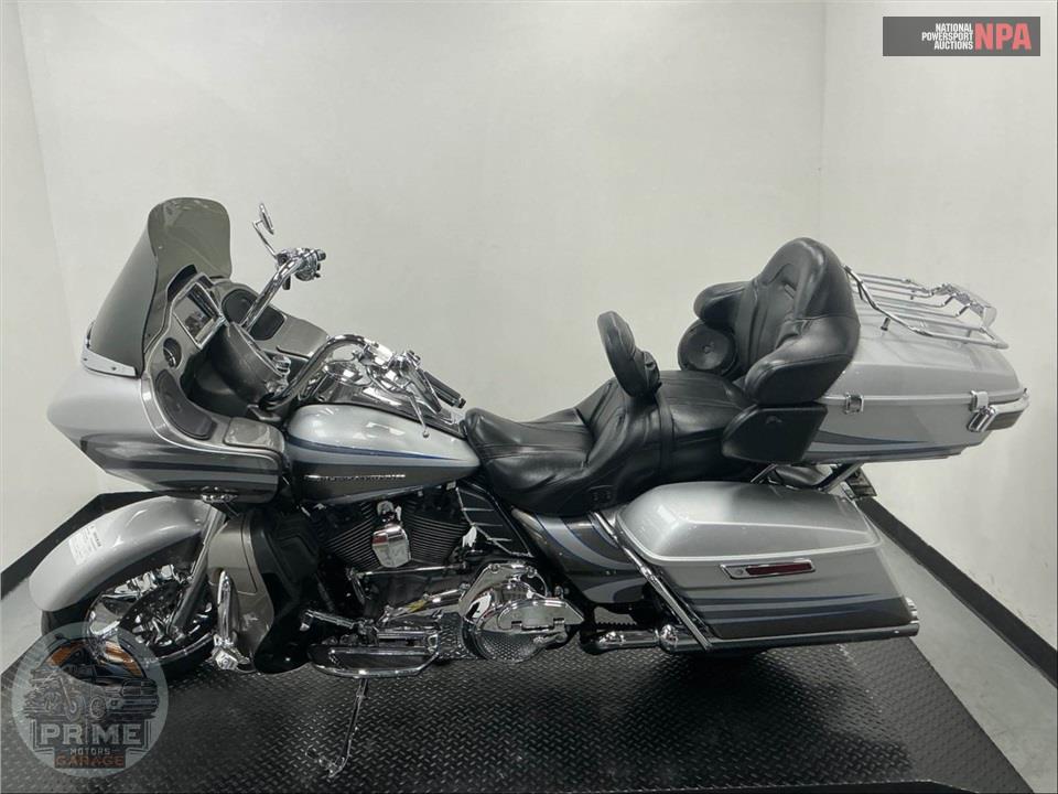 2016 Harley-Davidson FLTRUSE CVO ROAD GLIDE ULTRA — фото 3