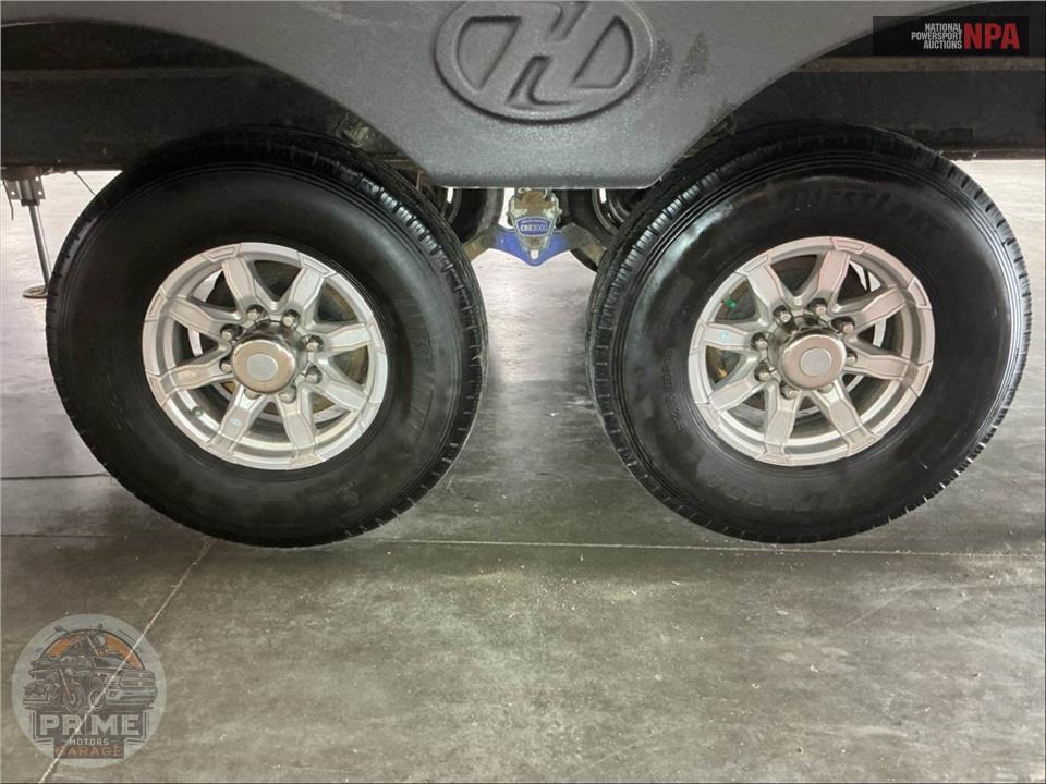 2018 Heartland Rvs M-3310QSCK - BIG COUNTRY FIFTH WHEEL SERIES — фото 38