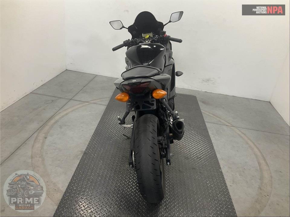 2022 Yamaha YZF-R3 — фото 4