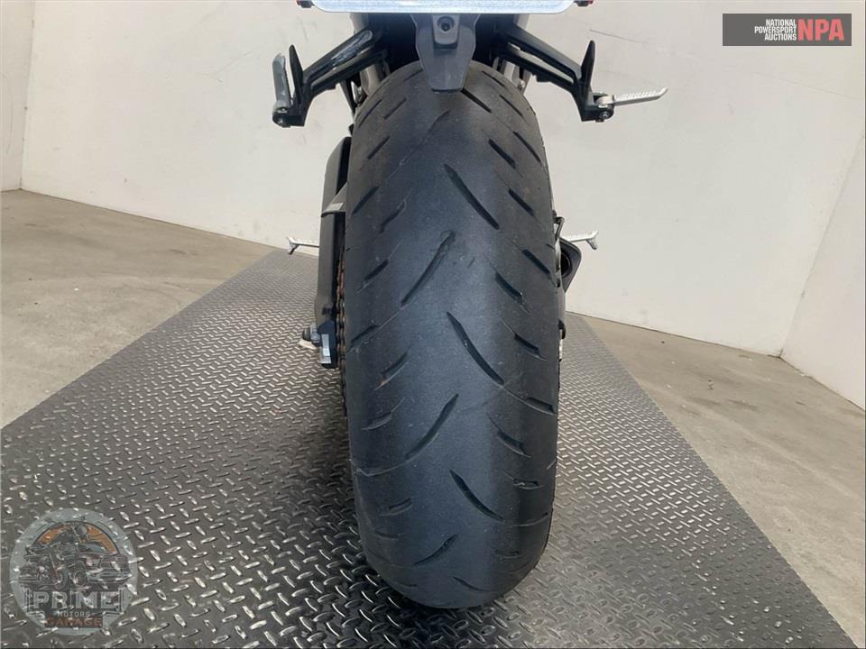 2022 Triumph STREET TRIPLE 765 RS (SILVER) — фото 18