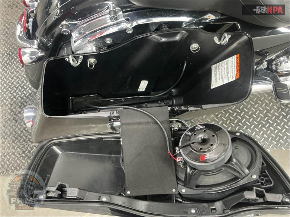 2015 Harley-Davidson FLTRXS ROAD GLIDE SPECIAL — фото 17