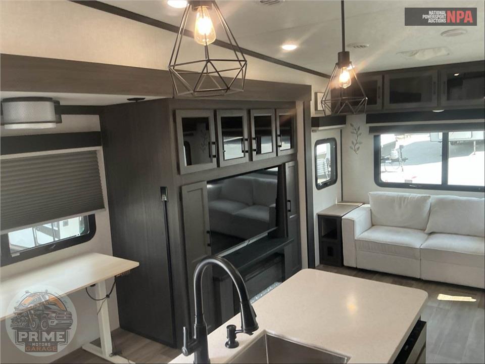 2025 Sporttrek M-353VIK - TOURING EDITION 5 FIFTH WHEEL SERIES — фото 7