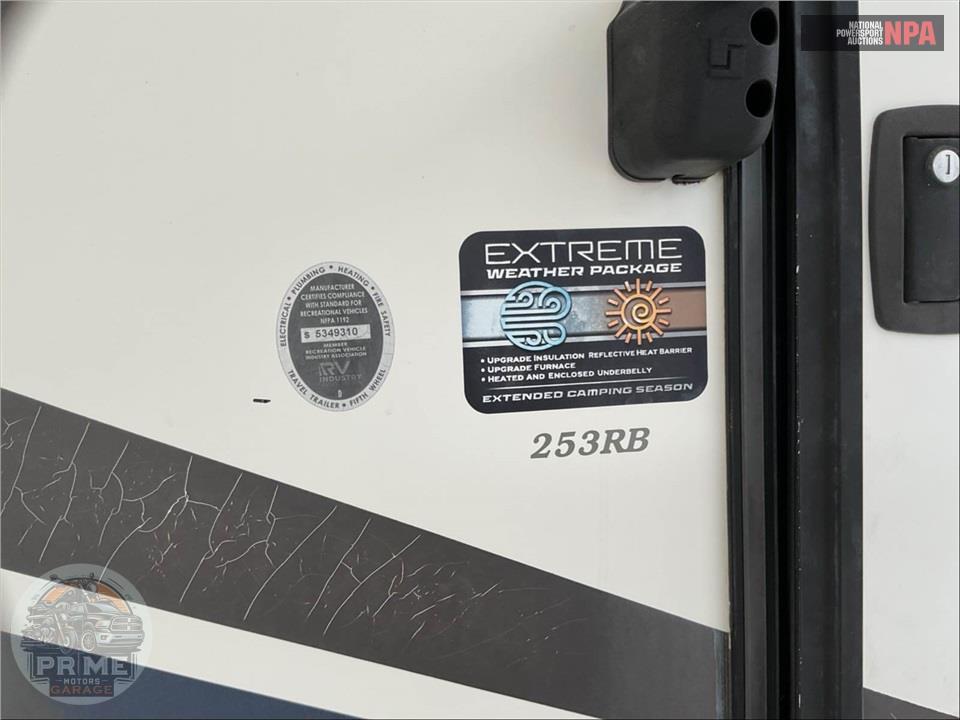 2019 Crossroads Rv M-253 RB - SUNSET TRAIL SUPER LITE SERIES — фото 5