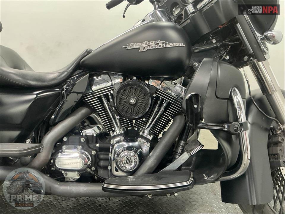 2012 Harley-Davidson FLHX STREET GLIDE — фото 6