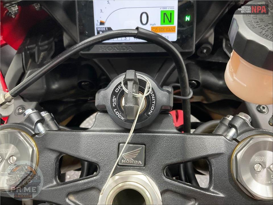 2023 Honda CBR1000RR — фото 11