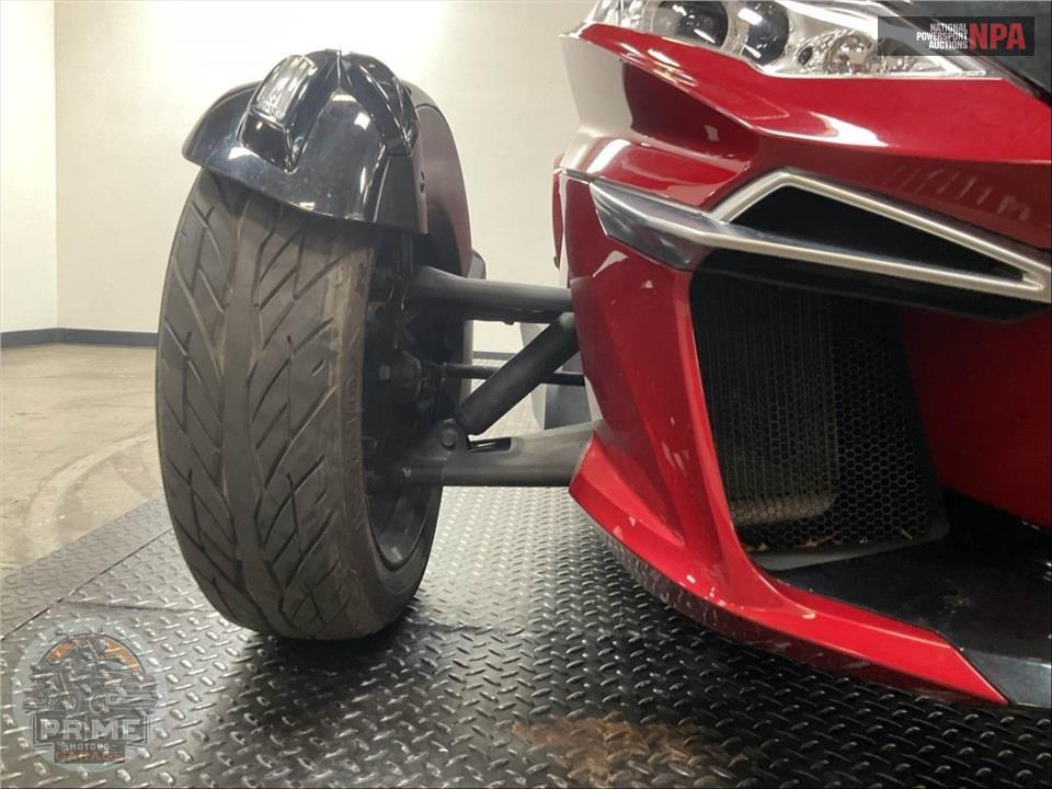 2015 Can-Am SPYDER RT SE6 SPECIAL SERIES — фото 25