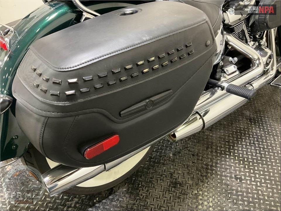 2024 Harley-Davidson FLHCS HERITAGE CLASSIC 114 — фото 19