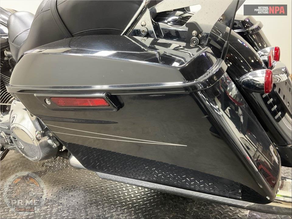 2016 Harley-Davidson FLHXS STREET GLIDE SPECIAL — фото 19
