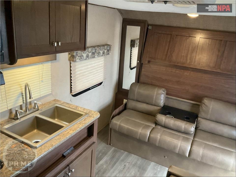 2017 Coleman By Dutchmen M-1705RB - LIGHT LX SERIES — фото 8