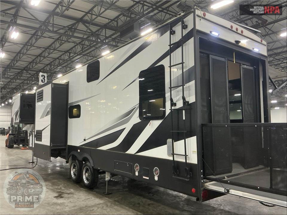 2021 Voltage M-3845 - TOY HAULER TOY HAULER SERIES — фото 3