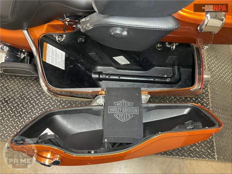 2014 Harley-Davidson FLHTK ELECTRA GLIDE ULTRA LIMITED — фото 20