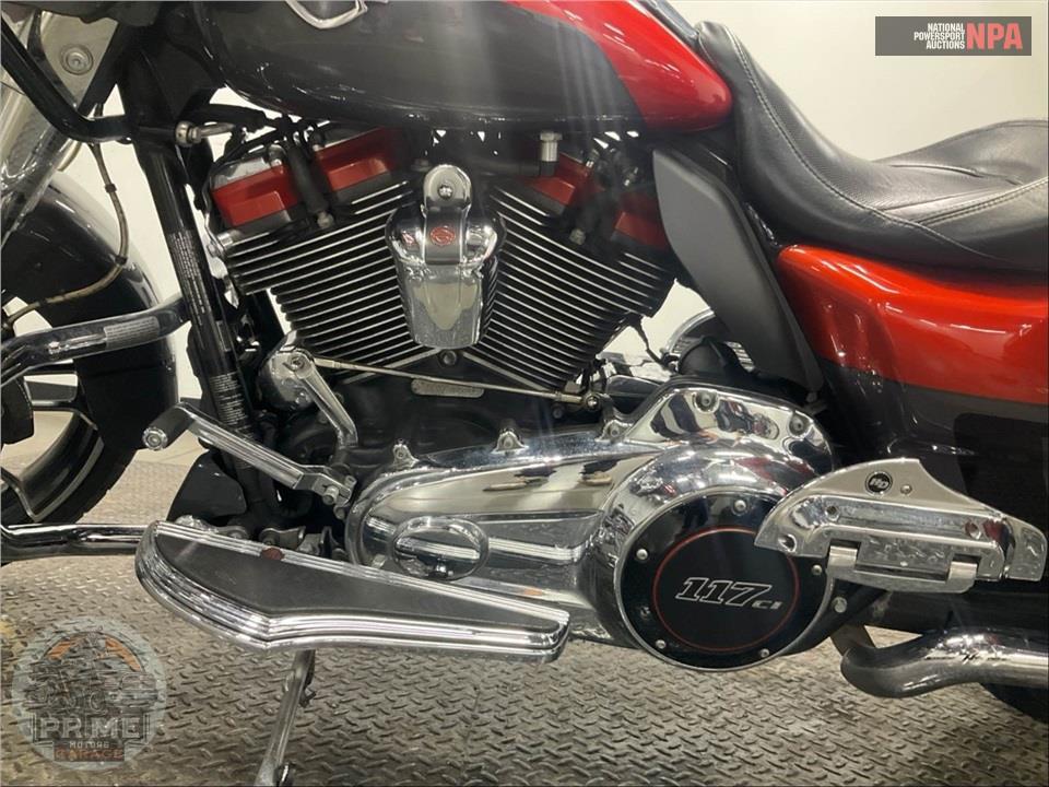 2018 Harley-Davidson FLTRXSE CVO ROAD GLIDE — фото 7