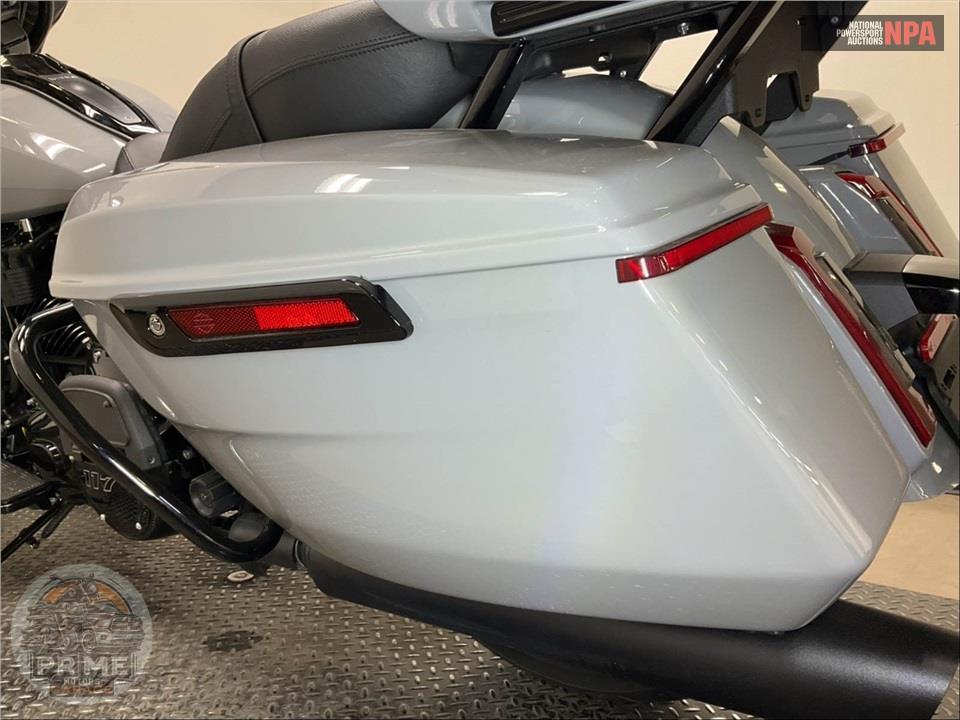 2025 Harley-Davidson FLHXU STEET GLIDE ULTRA — фото 14