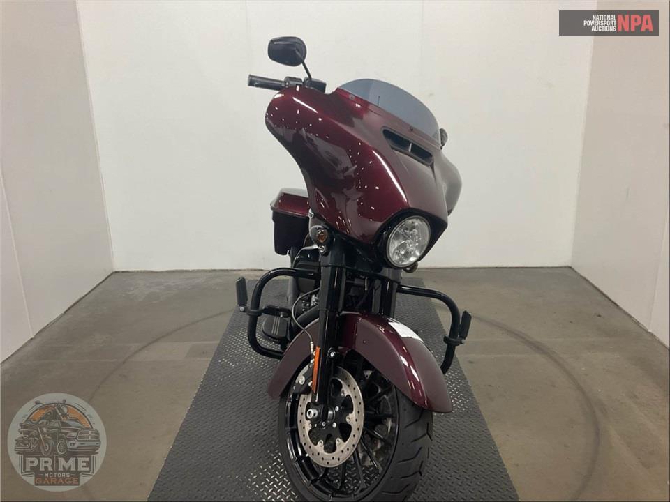 2018 Harley-Davidson FLHXS STREET GLIDE SPECIAL — фото 2