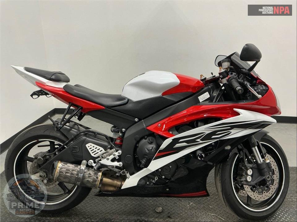 2010 Yamaha YZF-R6 — фото 1