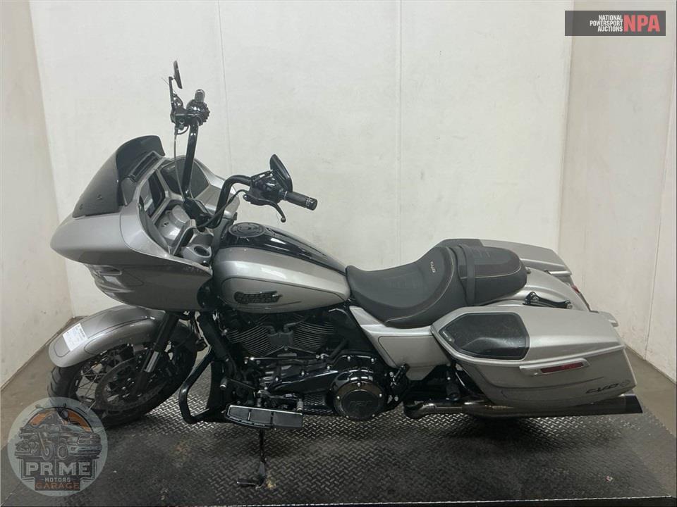 2023 Harley-Davidson FLTRXSE CVO ROAD GLIDE — фото 3