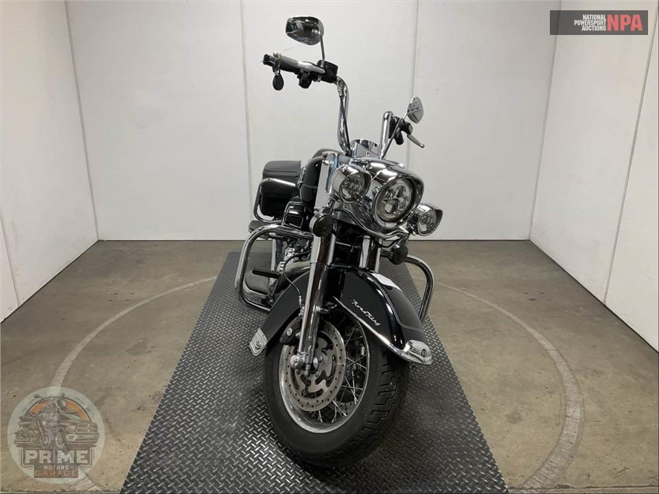 2008 Harley-Davidson FLHRC ROAD KING CLASSIC — фото 2