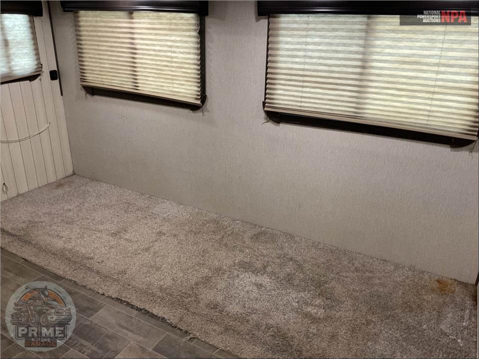 2019 Crossroads Rv M-253 RB - SUNSET TRAIL SUPER LITE SERIES — фото 9