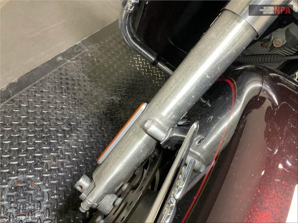 2011 Harley-Davidson FLHTCUTG TRIGLIDE UL CLSC — фото 61