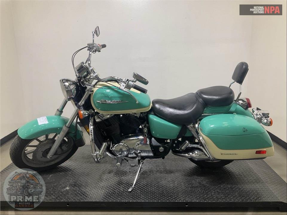1998 Honda VT1100T2W SHDW AMER CLSC — фото 3