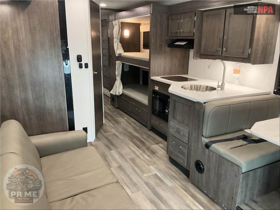 2026 Jayco M-31 FF FORD - REDHAWK SE SERIES — фото 7
