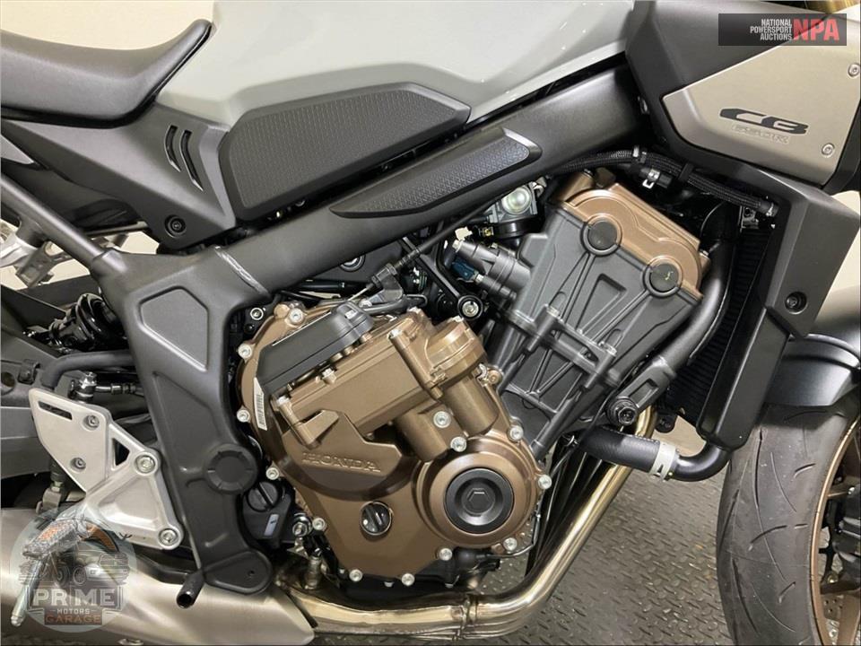 2024 Honda CB650RAC E-CLUTCH — фото 5