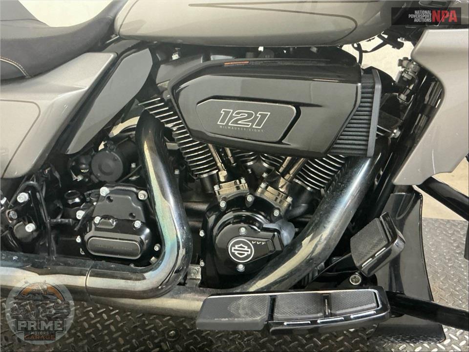 2023 Harley-Davidson FLTRXSE CVO ROAD GLIDE — фото 6
