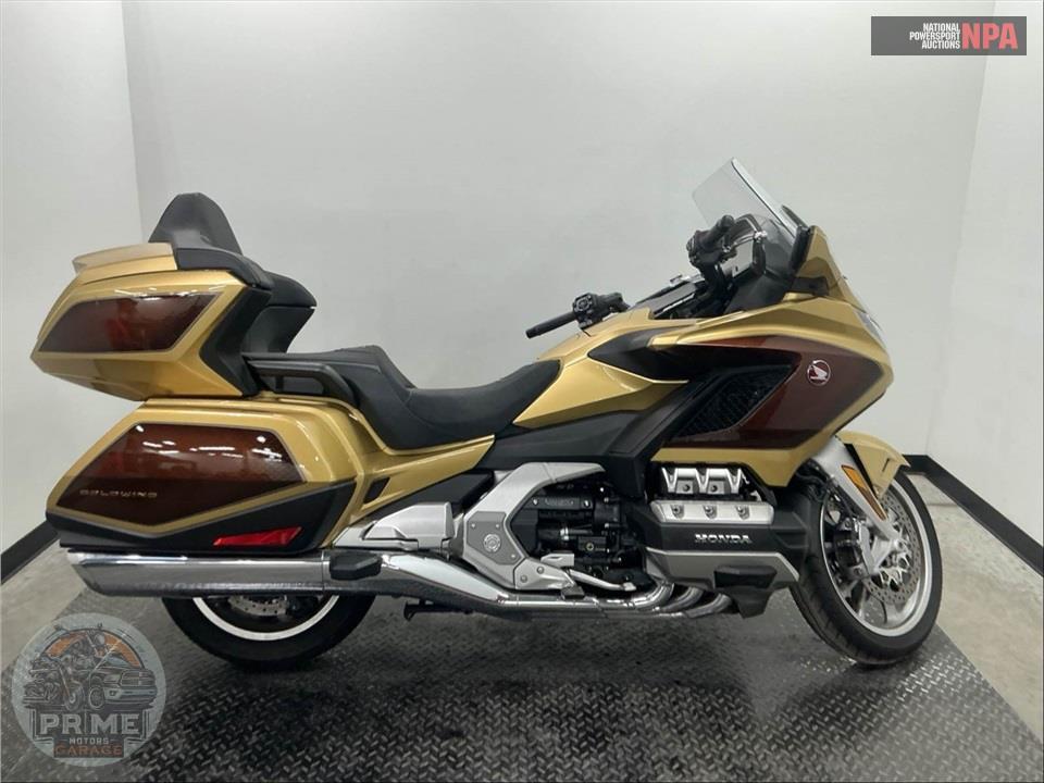 2025 Honda GOLD WING TOUR AUTOMATIC DCT 50TH ANNIVERSARY — фото 1