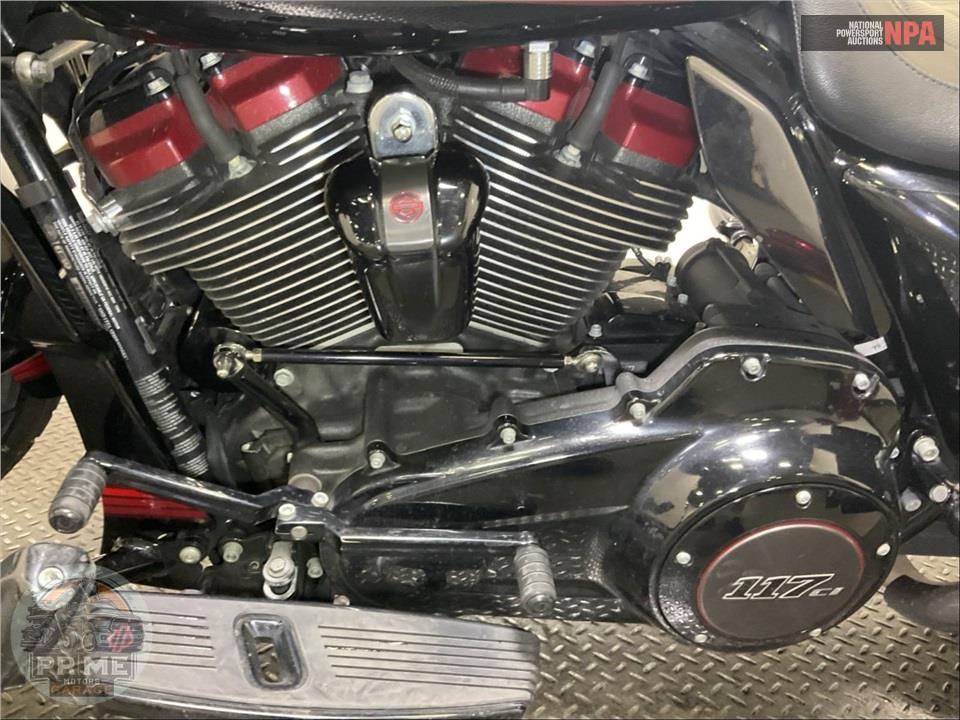 2021 Harley-Davidson FLTRXSE CVO ROAD GLIDE — фото 7