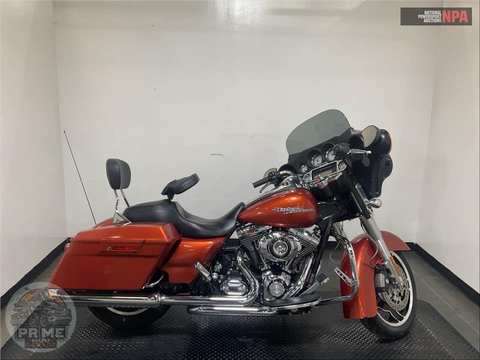 2011 Harley-Davidson FLHX STREET GLIDE — фото 1