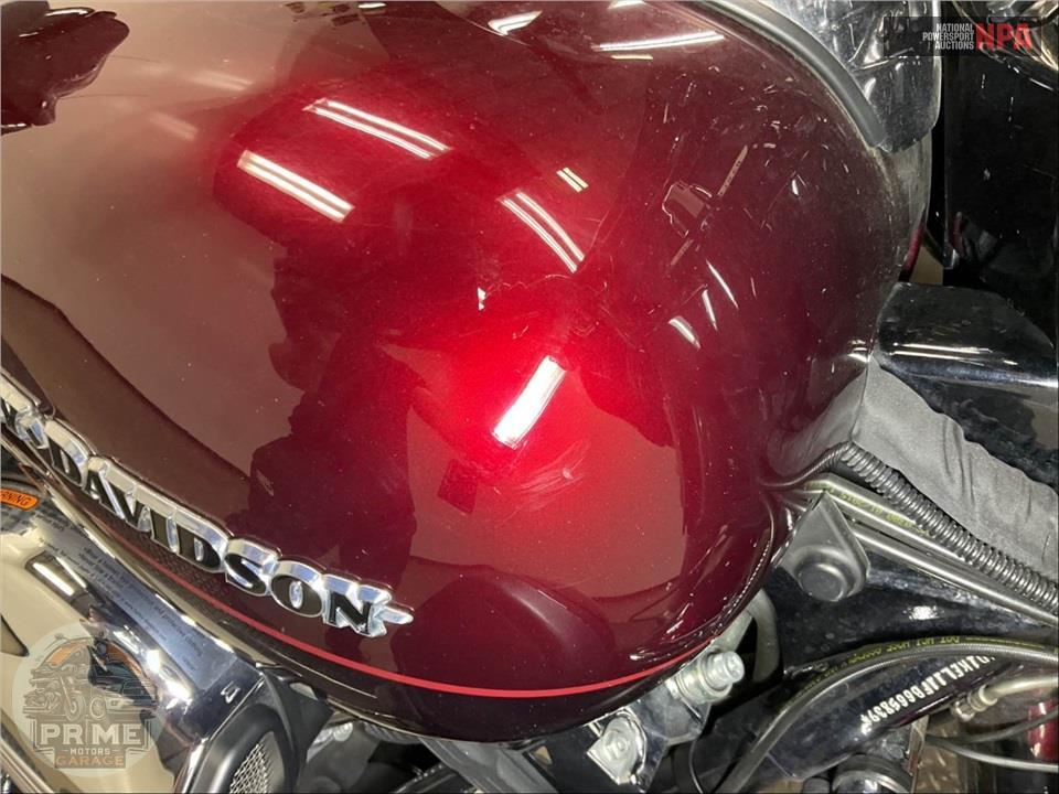 2015 Harley-Davidson FLHTK ELECTRA GLIDE ULTRA LIMITED — фото 18