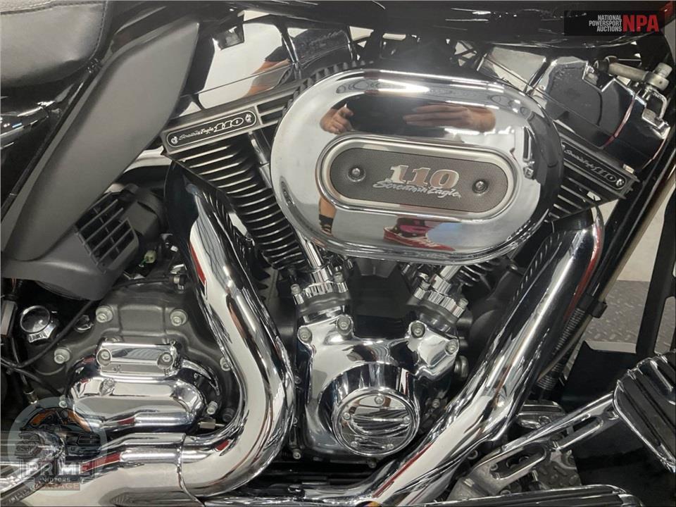 2012 Harley-Davidson FLHTCUSE7 SCREAMIN EAGLE — фото 6