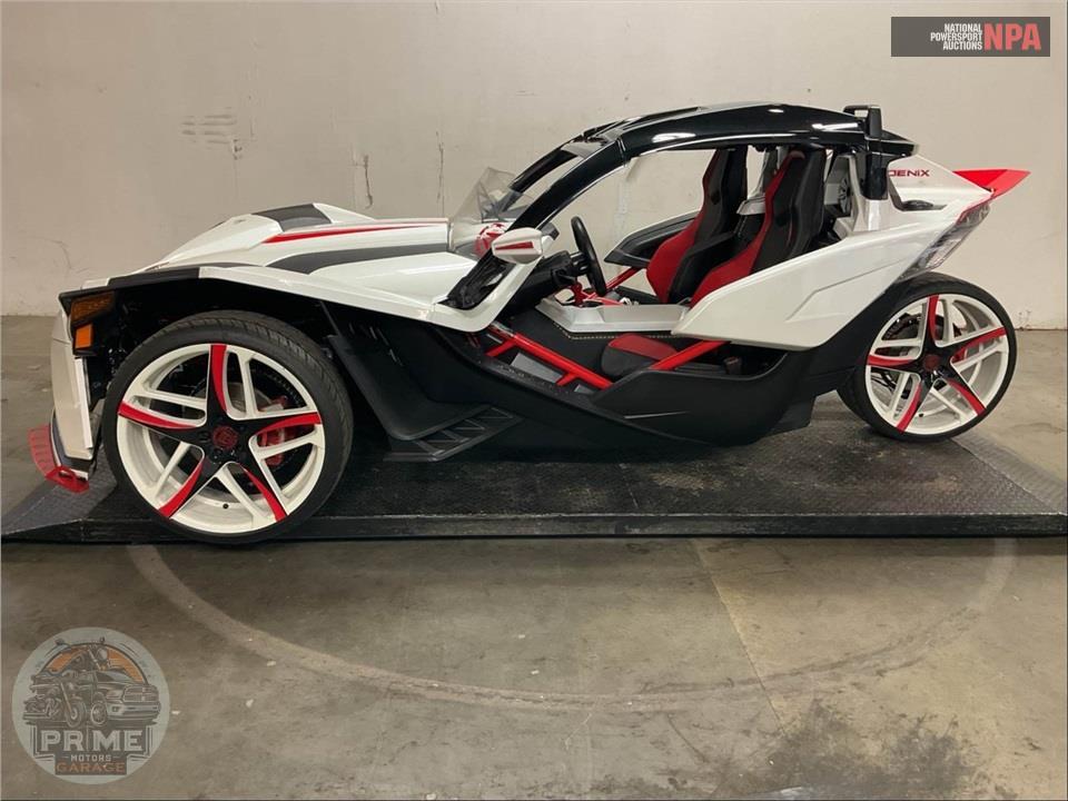 2016 Polaris SLINGSHOT SL LE — фото 3