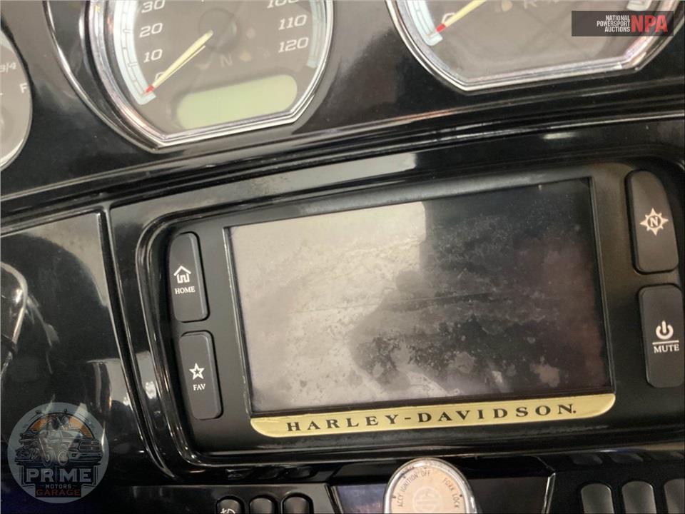 2015 Harley-Davidson FLHTK ELECTRA GLIDE ULTRA LIMITED — фото 39