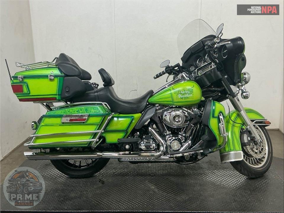 2010 Harley-Davidson FLHTCU ULTRA CLASSIC ELECTRA GLIDE — фото 1