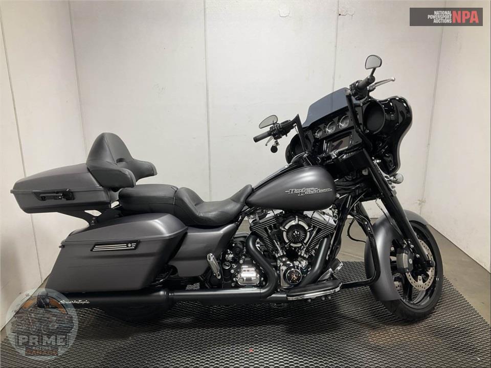 2016 Harley-Davidson FLHXS STREET GLIDE SPECIAL — фото 1