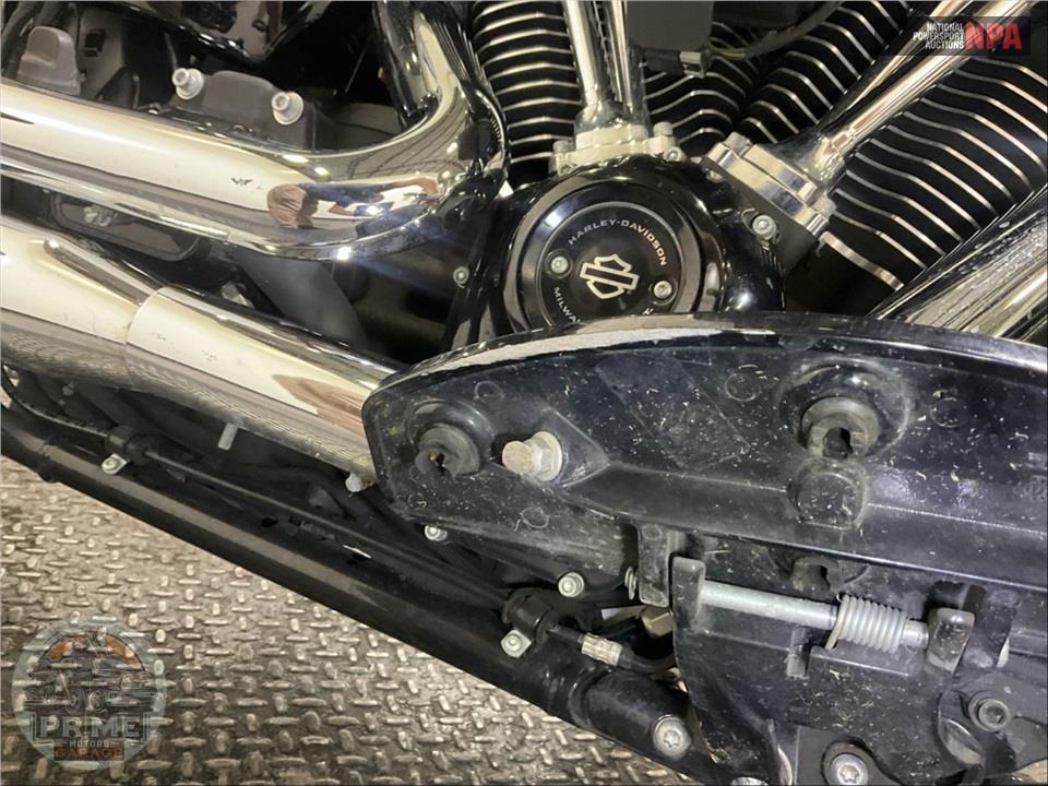 2019 Harley-Davidson FLHC HERITAGE CLASSIC — фото 26