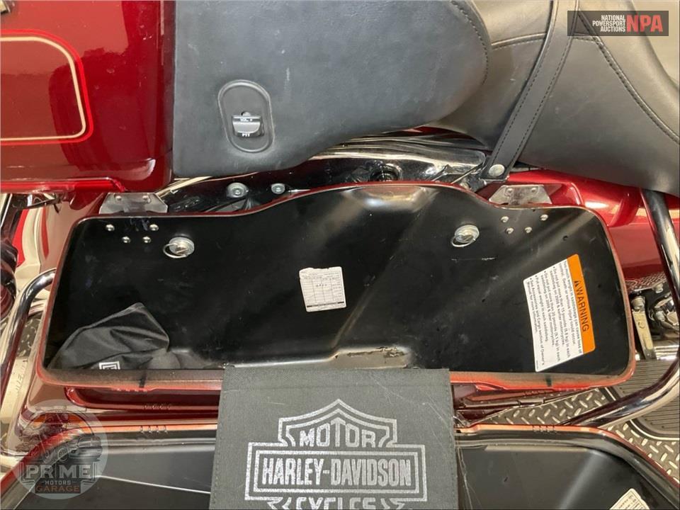 2010 Harley-Davidson FLHTCU ULTRA CLASSIC ELECTRA GLIDE — фото 25