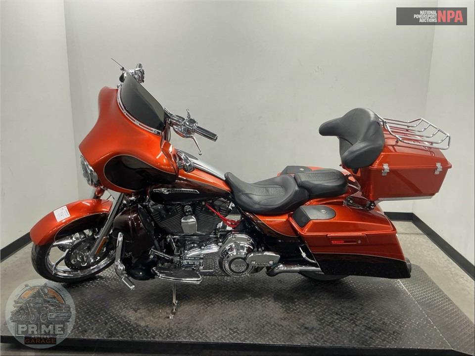 2012 Harley-Davidson FLHXSE3 SCREAMIN EAGLE — фото 3