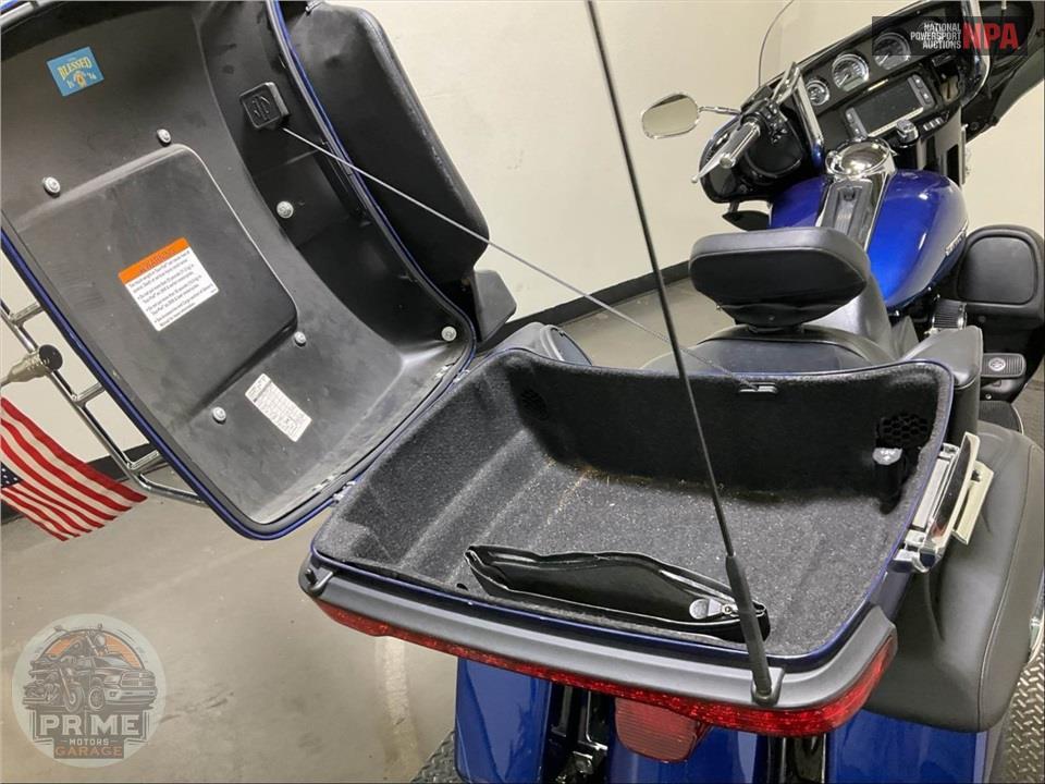 2015 Harley-Davidson FLHTKL ULTRA LIMITED LOW — фото 23