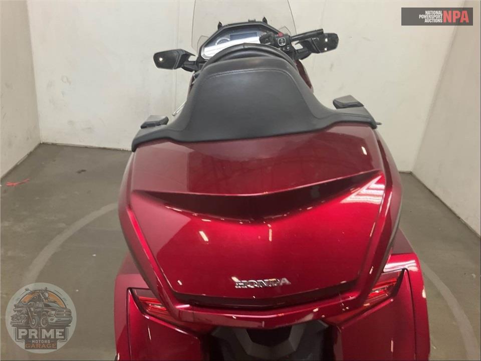 2018 Honda GL1800 GOLDWING TOUR (RED) — фото 18